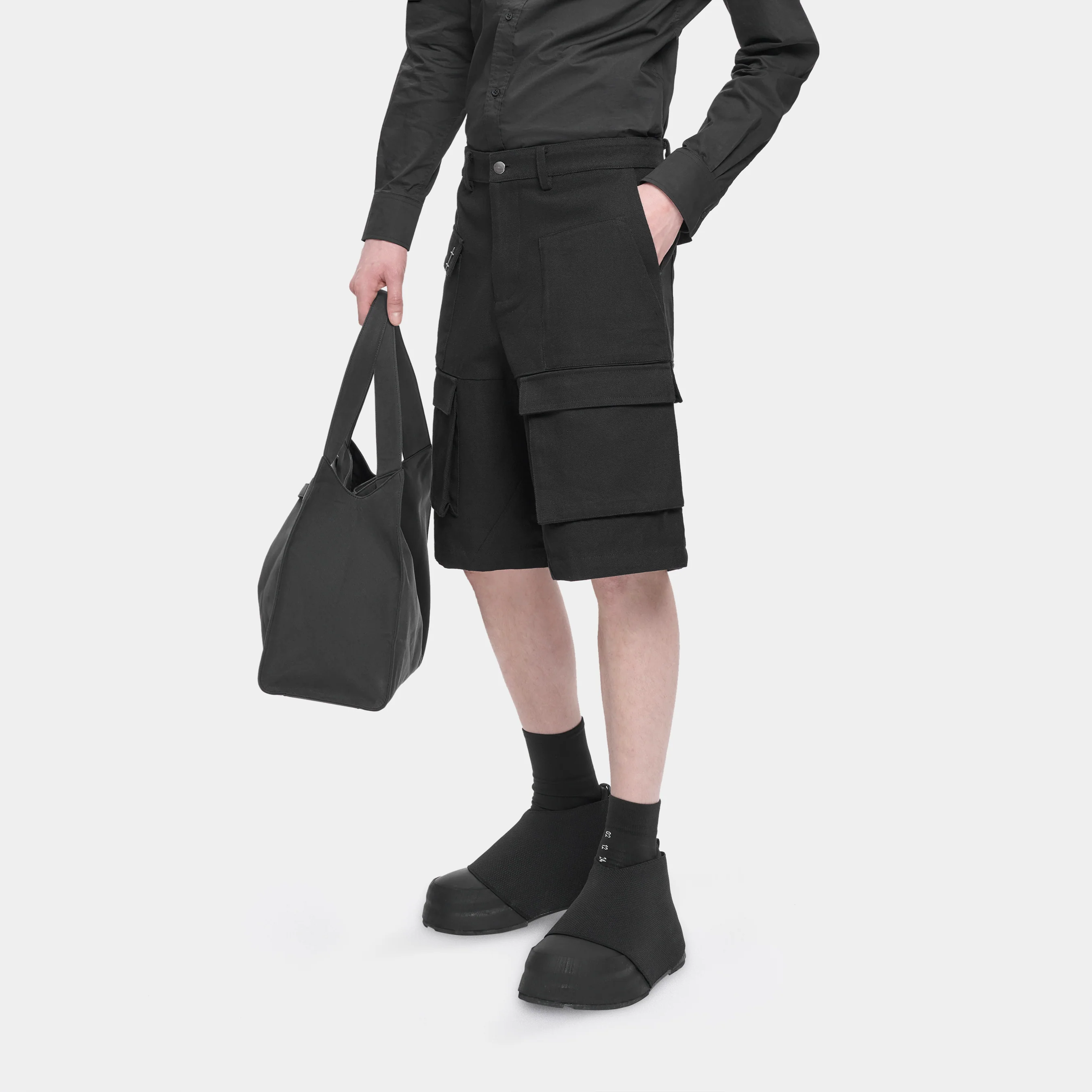 CELLULAE CARGO SHORTS - Image 4