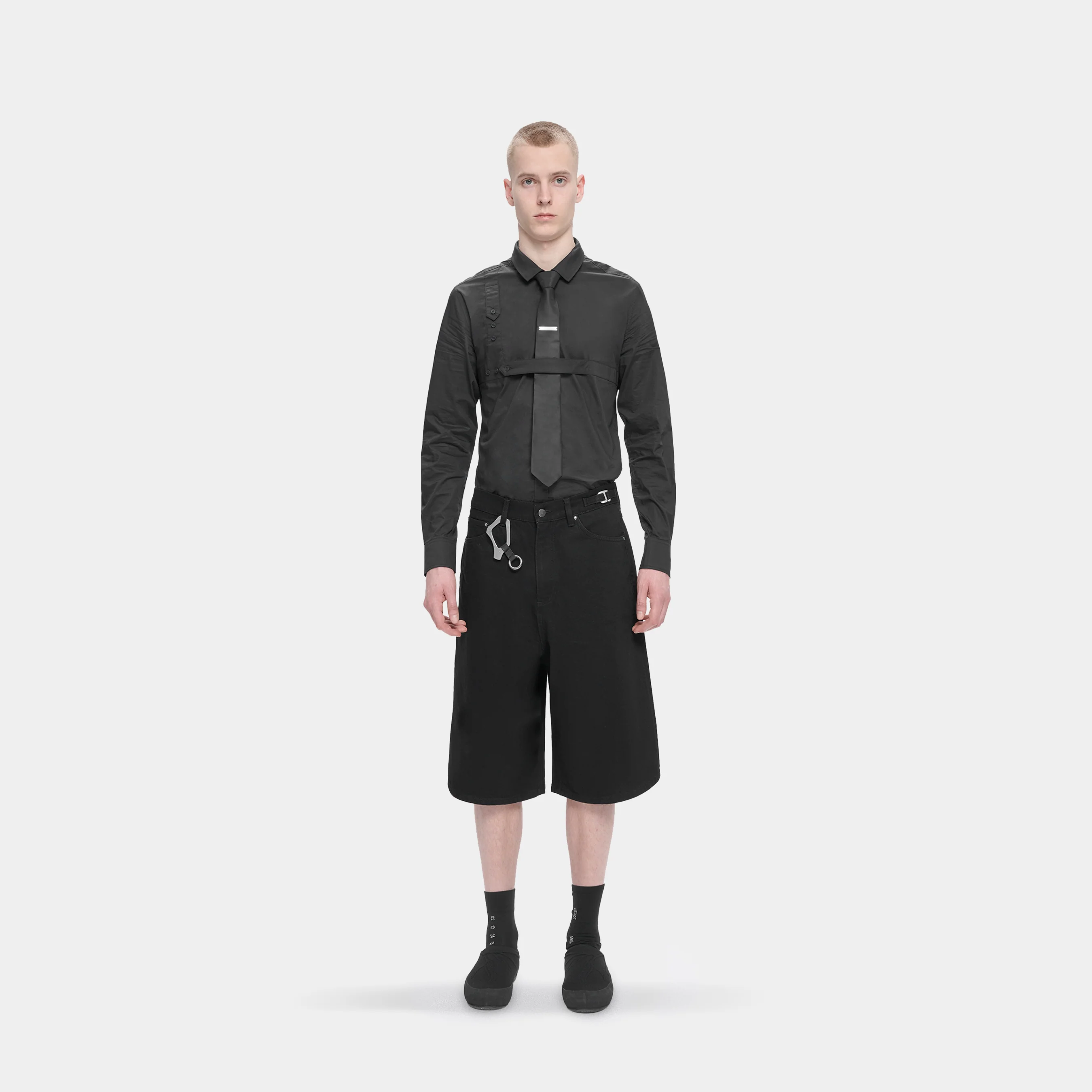 FENCE DENIM SHORTS - Image 2