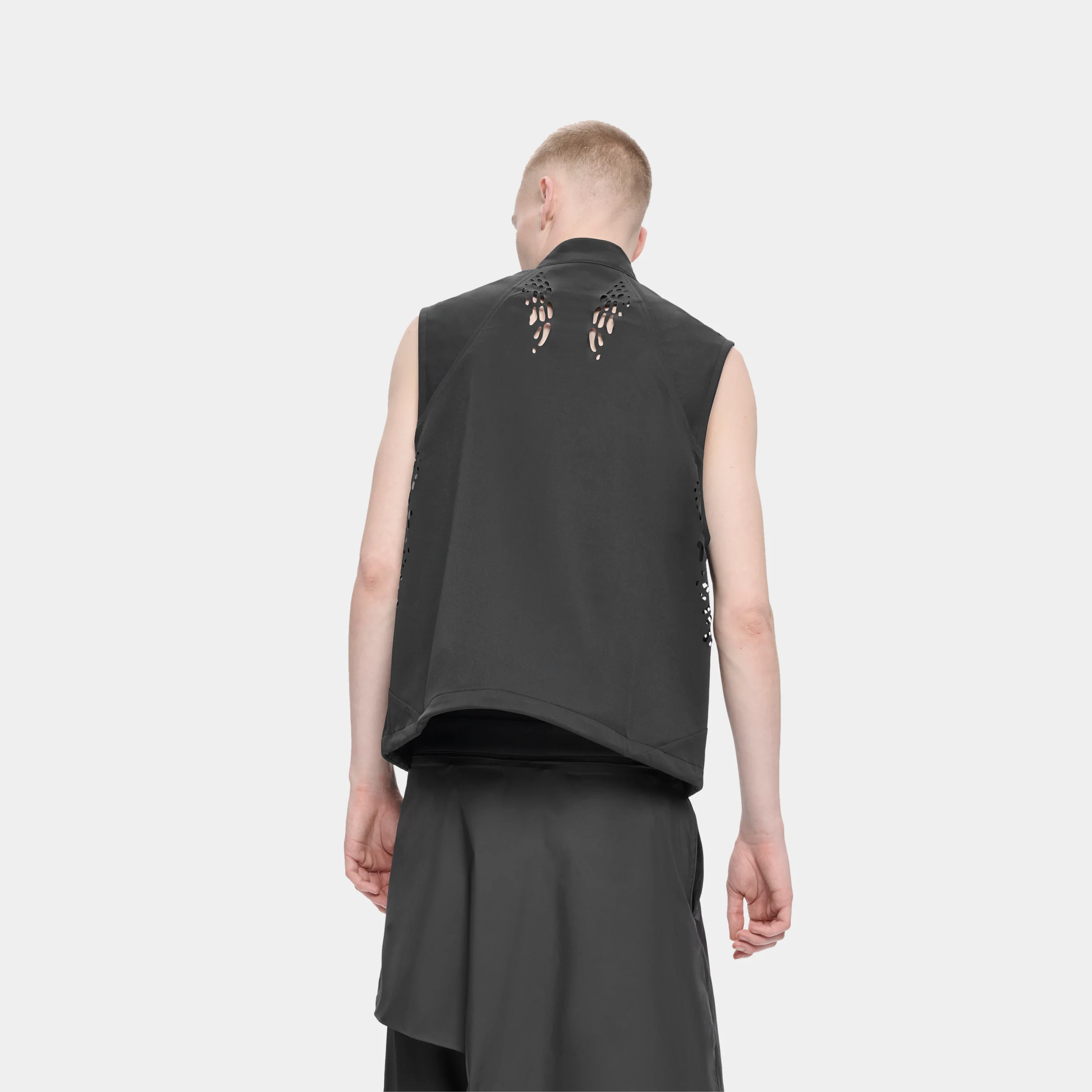 ROAN VEST - Image 6